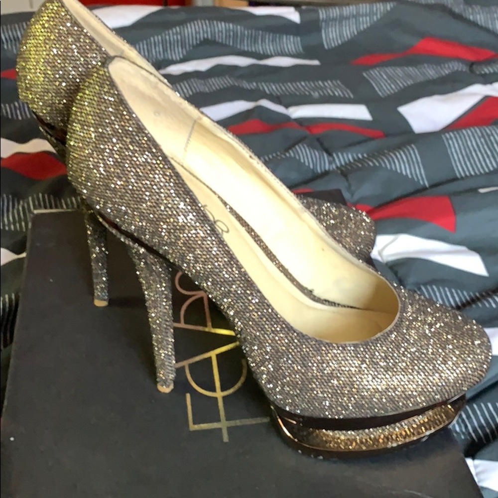 Fever pumps - Picture 3 of 6